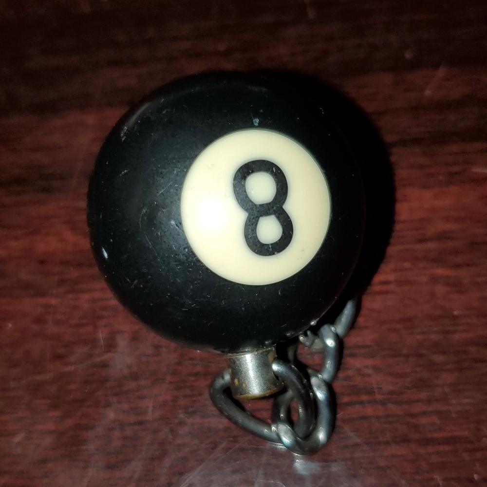 8 ball key chain